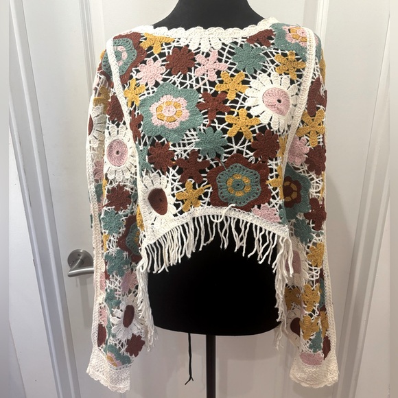 House of Harlow 1960 Sweaters - NWT House of Harlow 1960 Multicolor Crochet fringe poncho sweater
